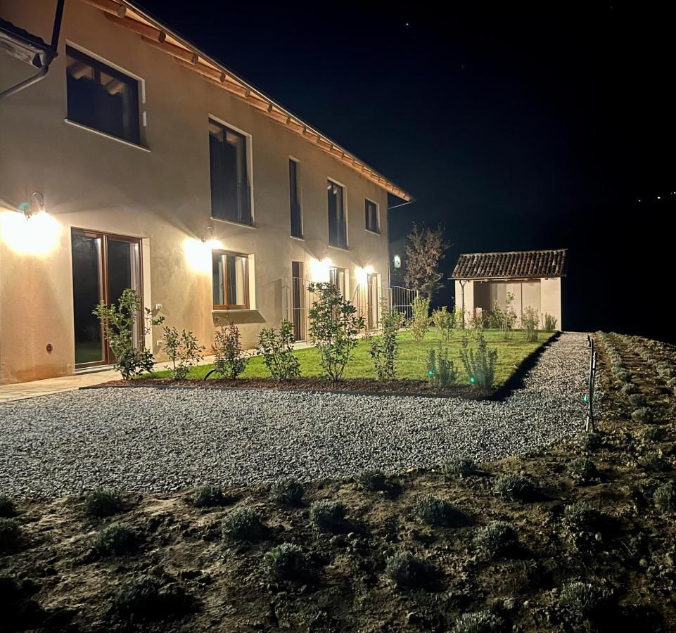 Le Cornici - Cascina Di Charme Hotell Diano dʼAlba Eksteriør bilde