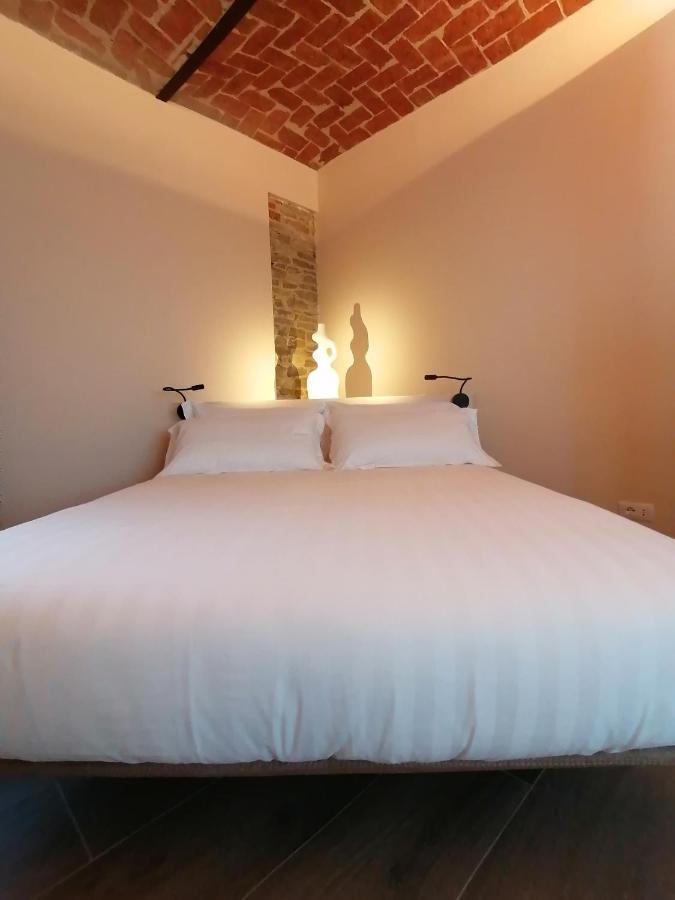 Le Cornici - Cascina Di Charme Hotell Diano dʼAlba Eksteriør bilde