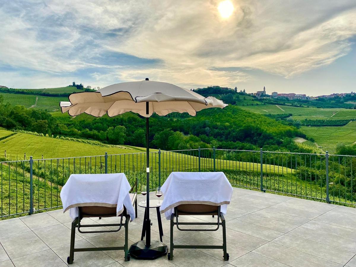Le Cornici - Cascina Di Charme Hotell Diano dʼAlba Eksteriør bilde