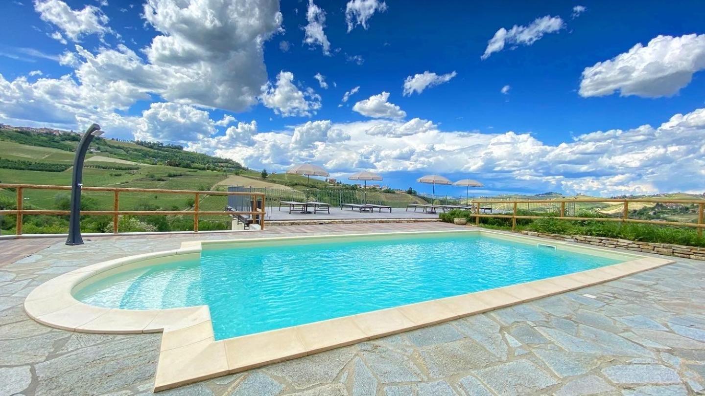 Le Cornici - Cascina Di Charme Hotell Diano dʼAlba Eksteriør bilde